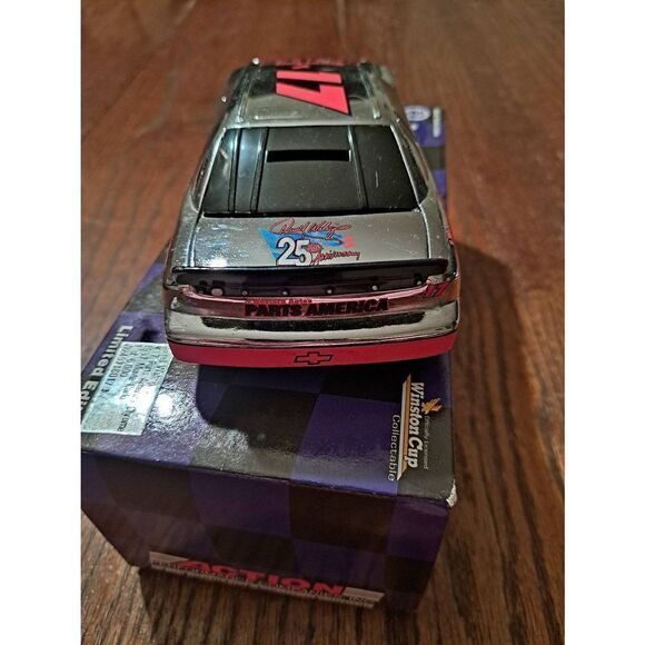 Vintage 96 Action Platinum Darrell Waltrip Parts America Chrome Die Cast Nascar - Picture 3 of 12